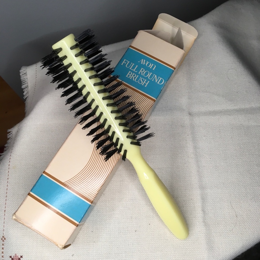 AVON Vintage Full Round Brush 8 1/4” Yellow New in a Box.